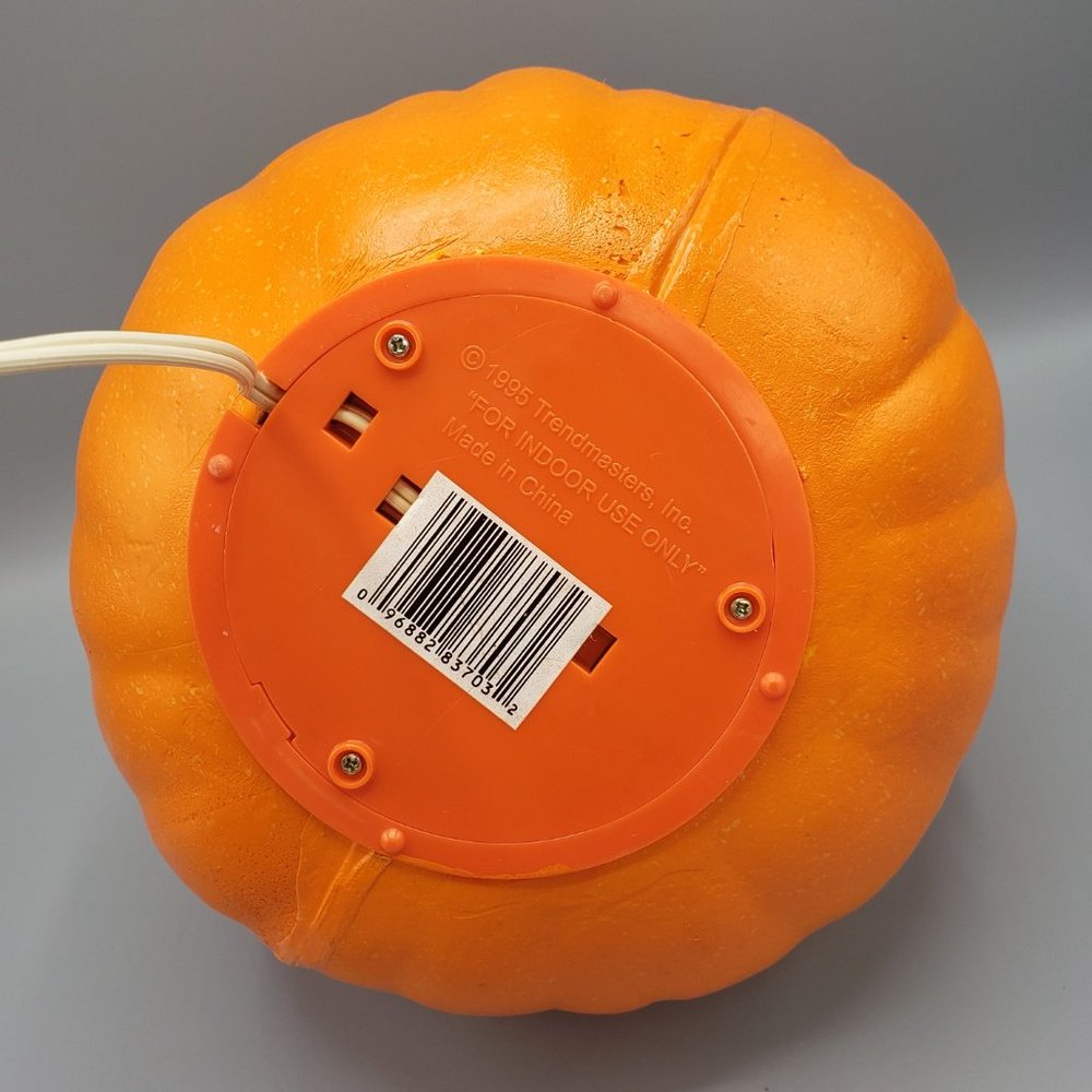 Vtg 1995 Halloween Lighted Jack-o-Lantern Pumpkin Foam Blow Mold 9" Trendmasters - Picture 8 of 12